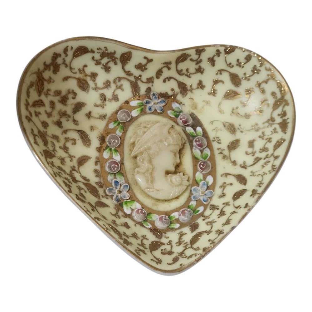 Vintage Heart Porcelain Trinket Dish Cameo Relief‎ Gold Filigree